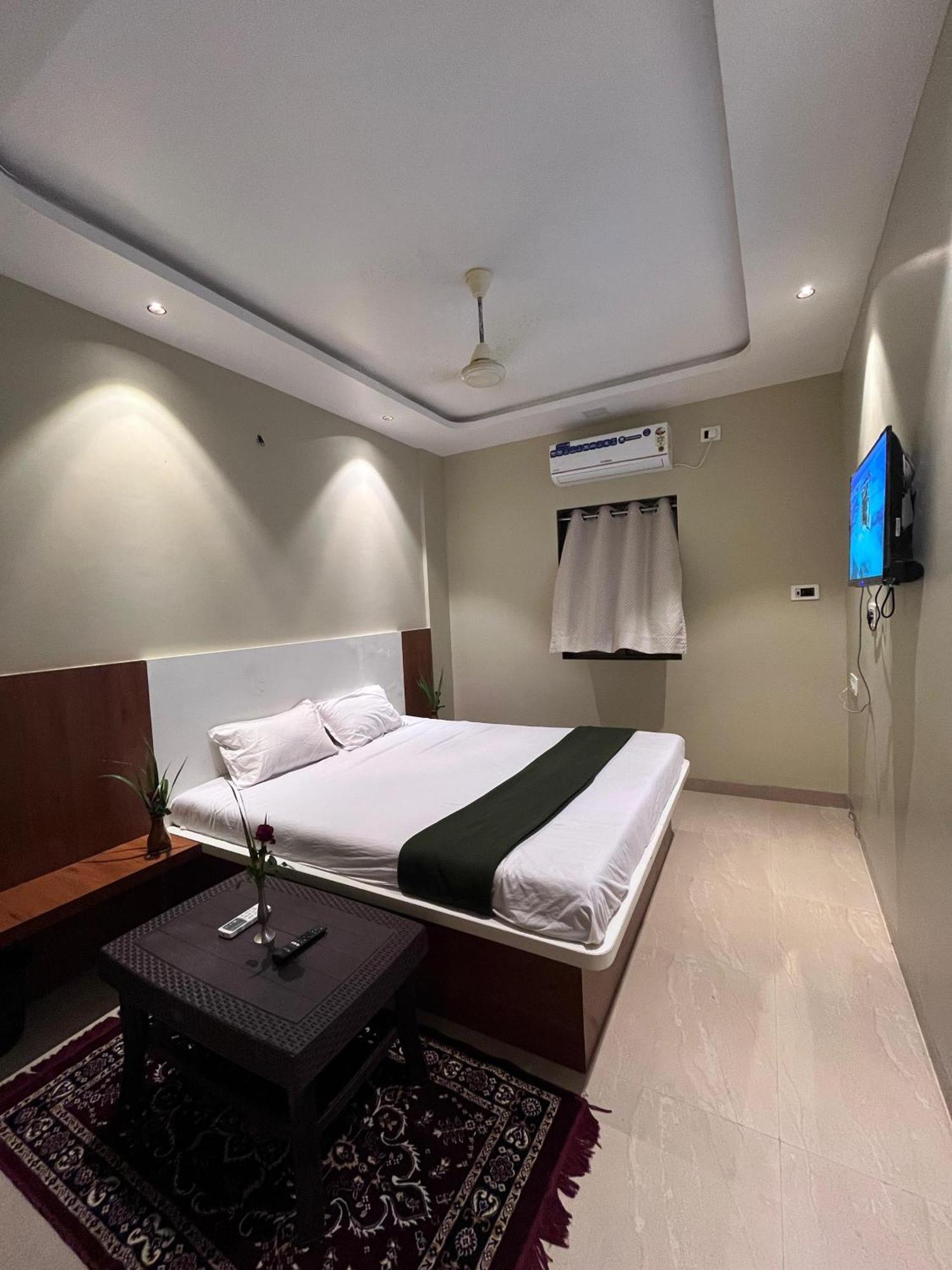 Hotel Sun Lodging Bhiwandi Екстериор снимка